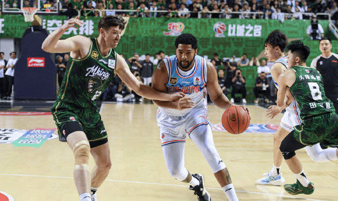 关于博鲁西亚门兴主场失利，球队士气低迷的信息