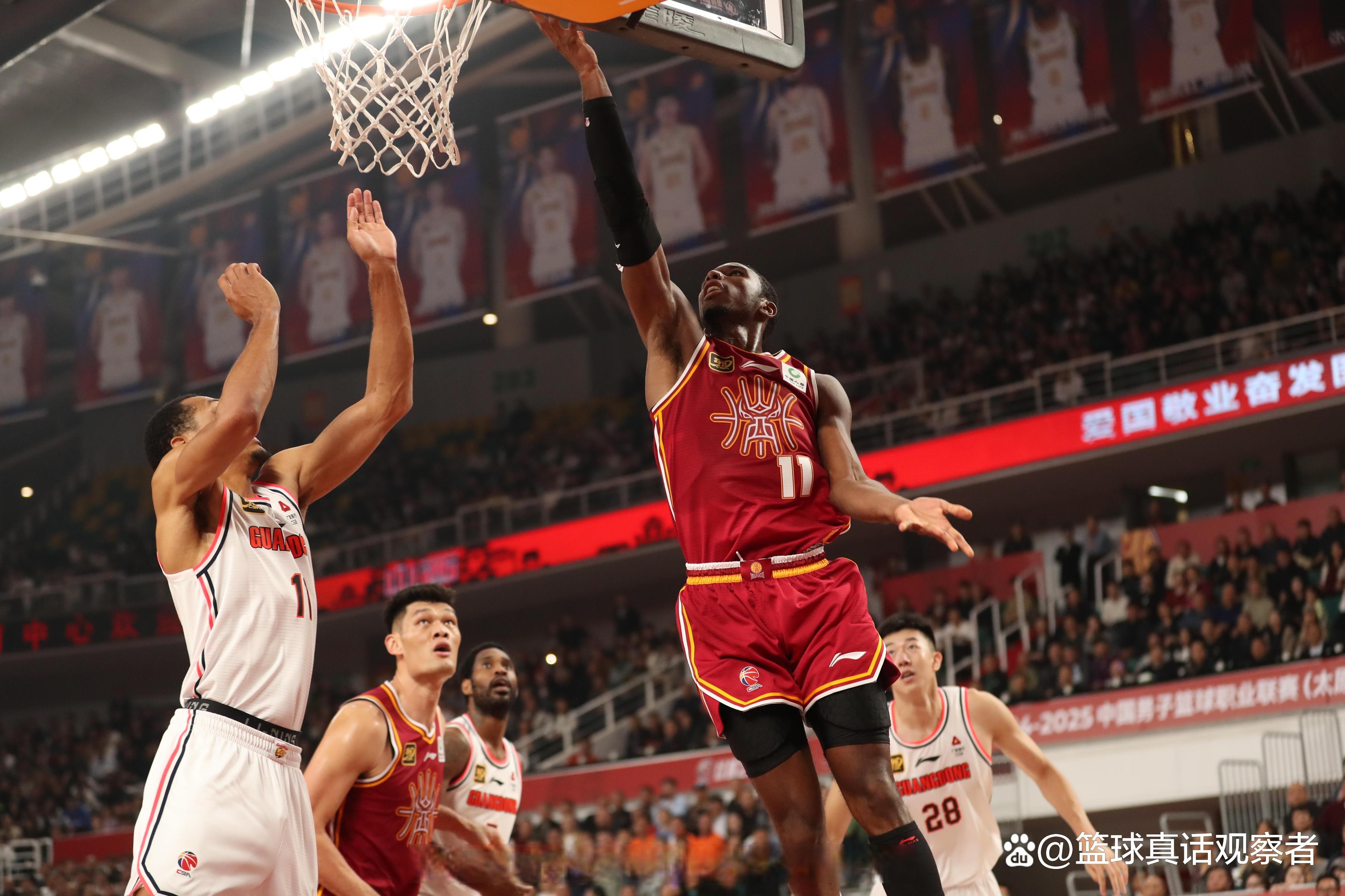 大连队在比赛中屡创奇迹,晋级到下一轮(大连赛区已完成检测836人,其中包含球队球员教练组) 大连队在比赛中屡创奇迹,晋级到下一轮(大连赛区已完成检测836人,其中包含球队球员教练组)