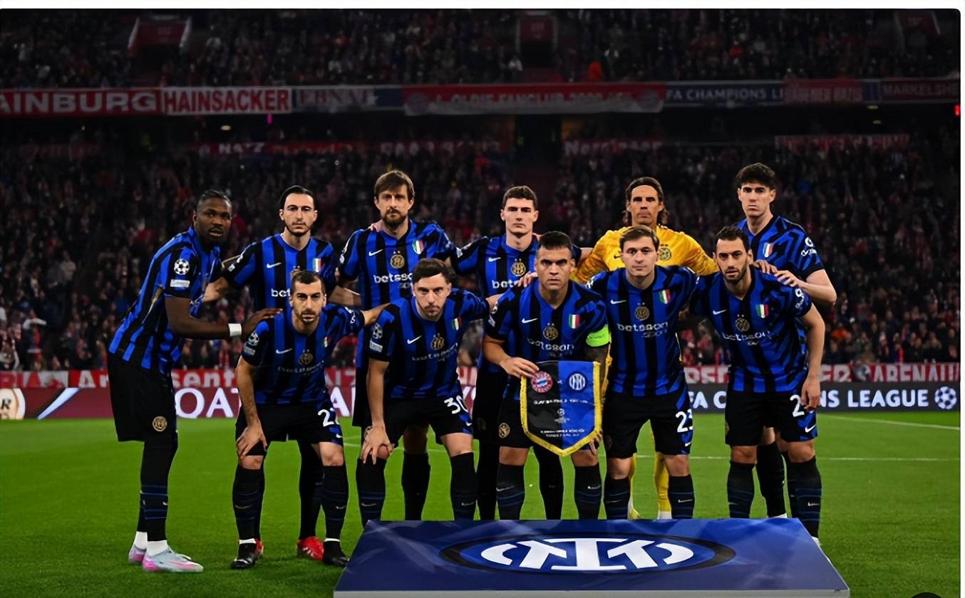 关于欧预赛赛场火热,球员们拼尽全力争夺胜利的信息 关于欧预赛赛场火热,球员们拼尽全力争夺胜利的信息