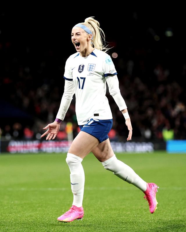 爱游戏app-英格兰队硬仗胜出，晋级希望加大