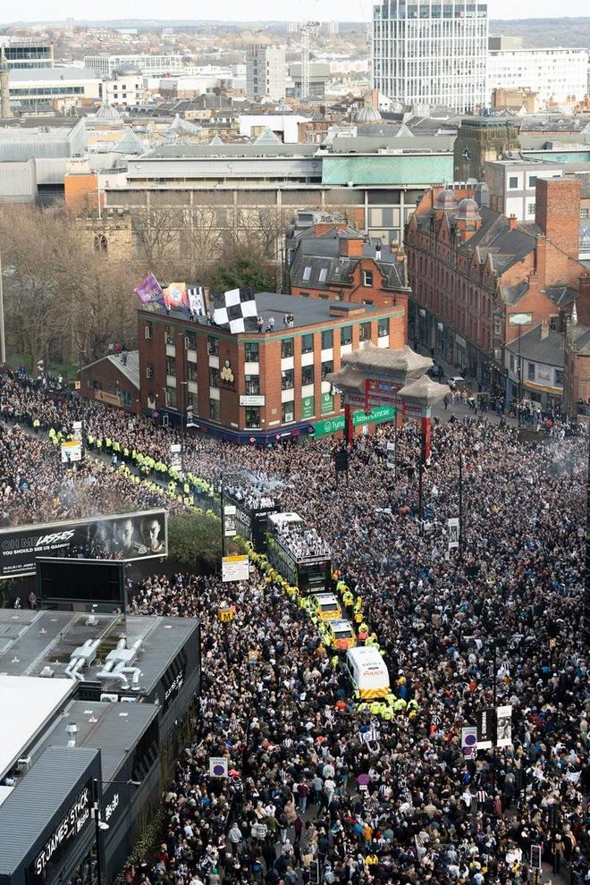 关于纽卡斯尔联主场失利,球迷大喊冤枉的信息 关于纽卡斯尔联主场失利,球迷大喊冤枉的信息