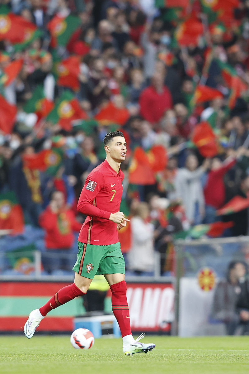 爱游戏app-欧洲球队卫冕冠军，连续取得胜利屹立榜首的简单介绍