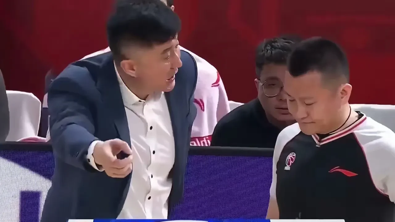 包含奥萨苏纳球员伤势恢复顺利，有望参加下场比赛的词条