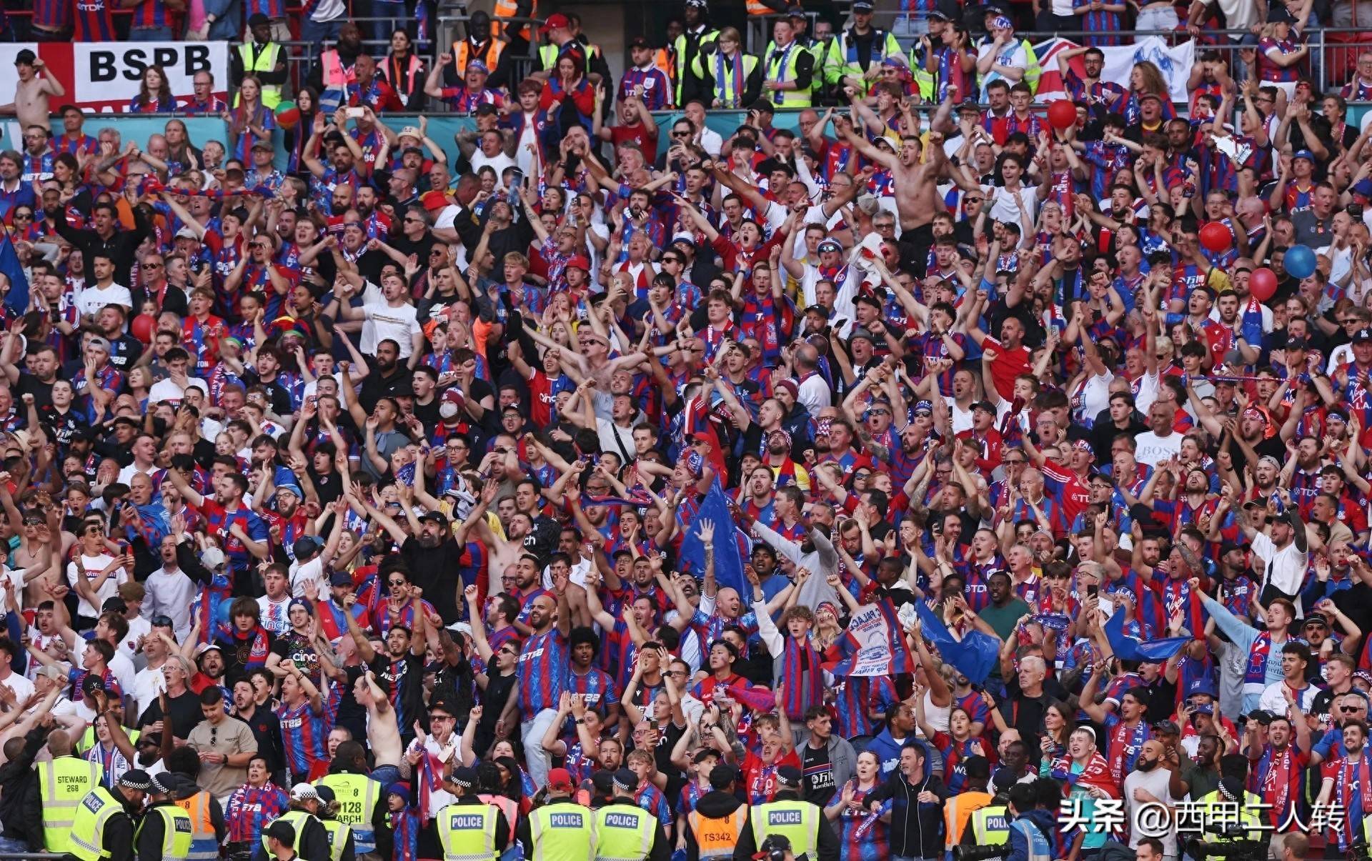 爱游戏登录-包含AC米兰爆冷击败那不勒斯，球员们欢欣鼓舞的词条