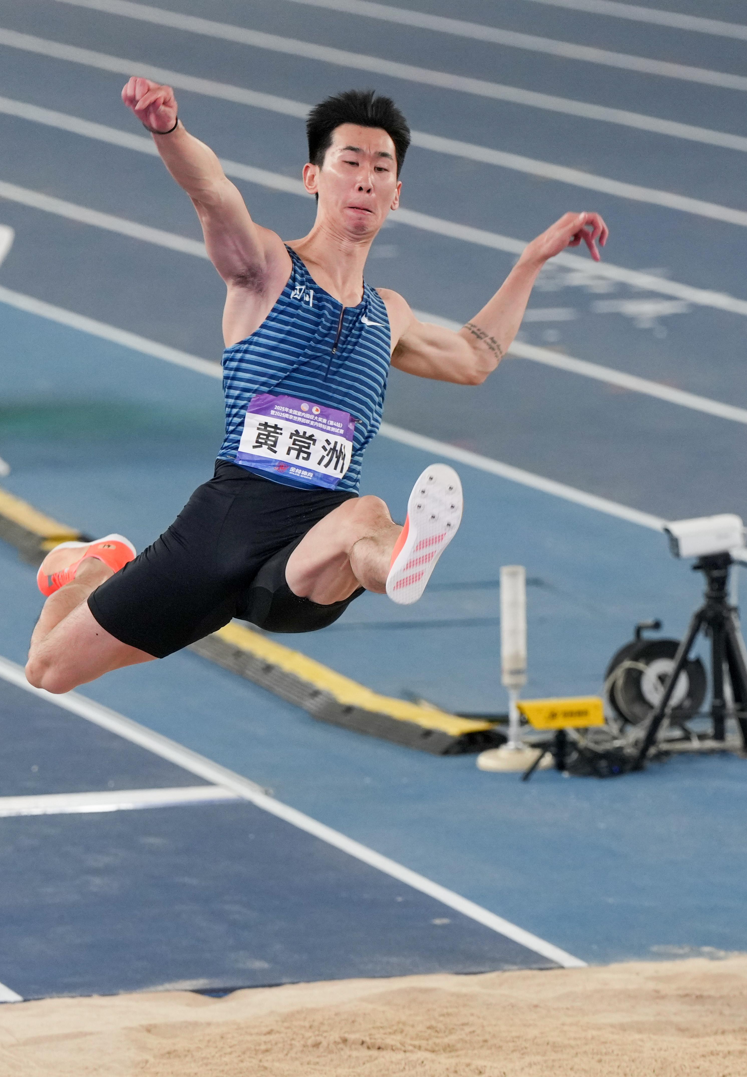 包含中国田径选手刷新自己纪录战胜强手获奖的词条