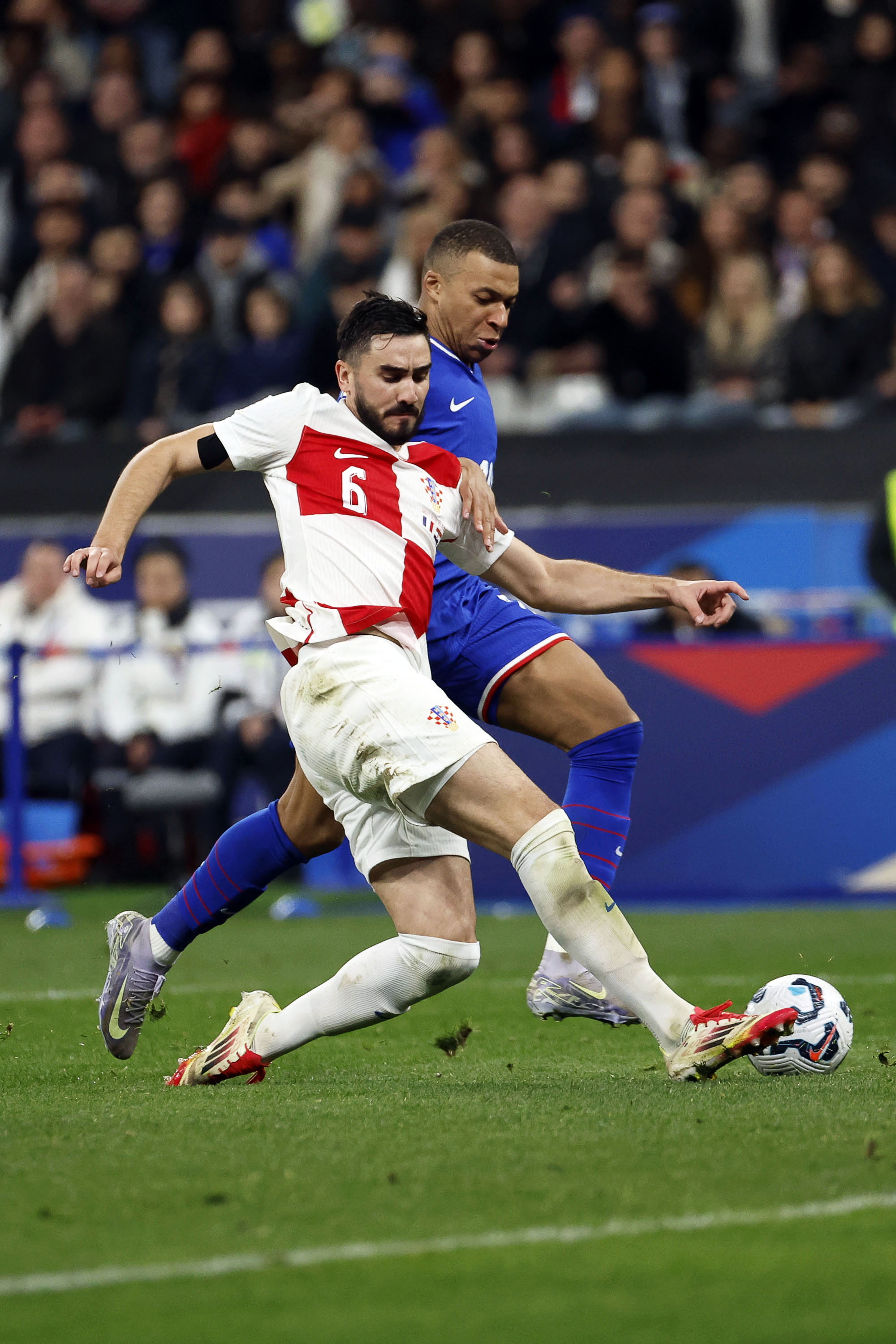 罗马主场战平切尔西取得欧国联资格决赛资格 罗马主场战平切尔西取得欧国联资格决赛资格