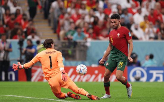 爱游戏app下载-包含波兰队轻松取胜，跻身欧锦赛参赛优势阵营的词条