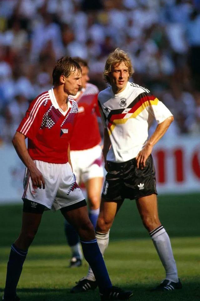 爱游戏官方入口-斯洛伐克队在比赛中展现出无与伦比的实力