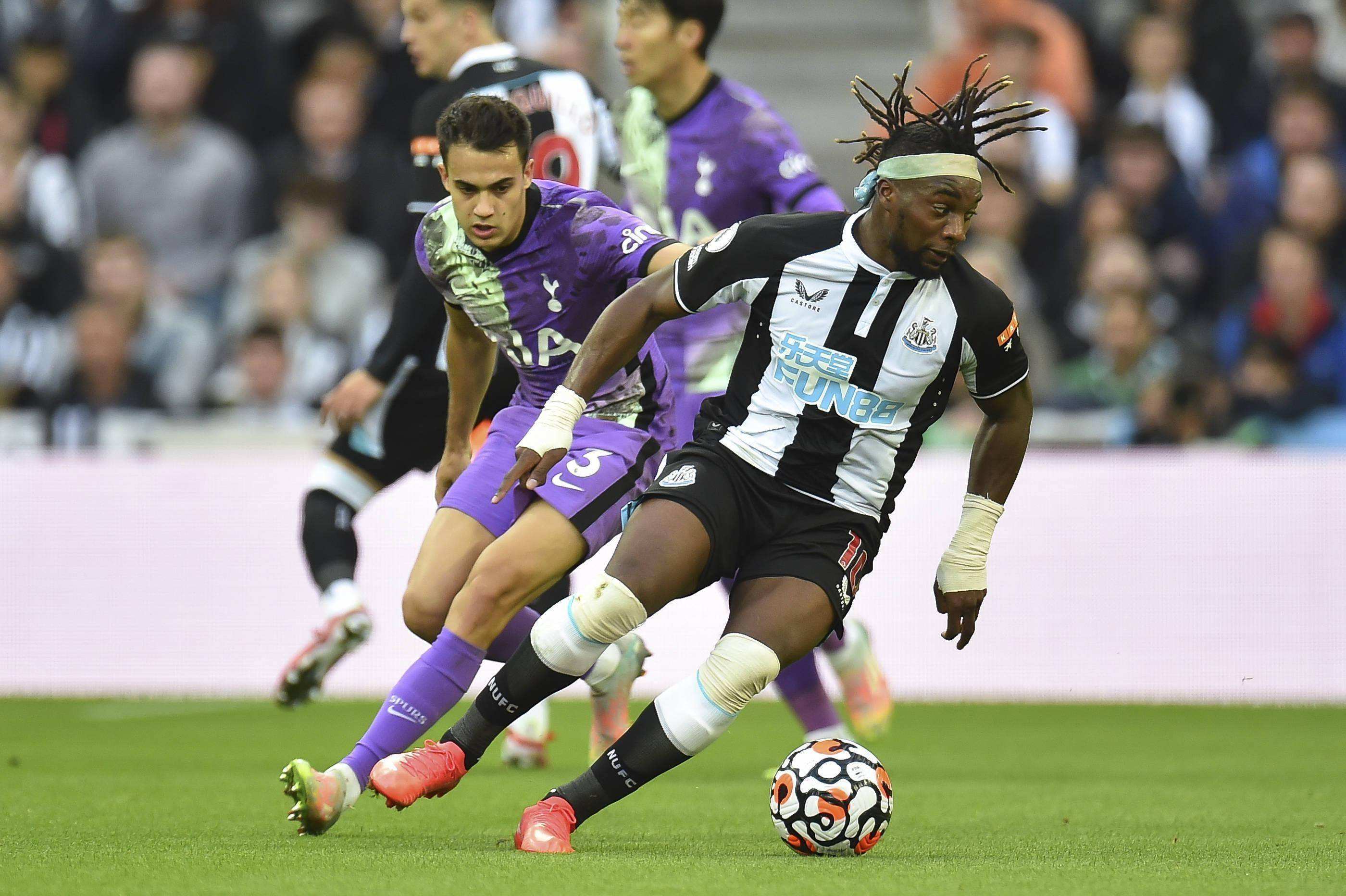 爱游戏中国官网-包含拉齐奥球员表现抢眼，完美演绎胜利的词条