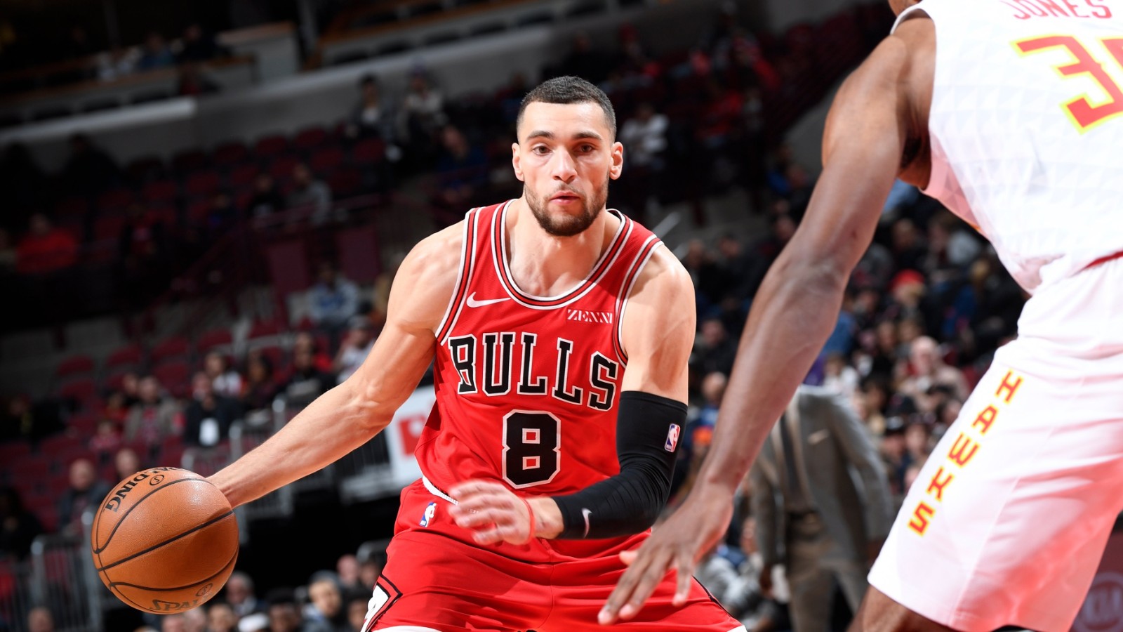 爱游戏官网-猛龙大胜篮网，拉文22+16高效