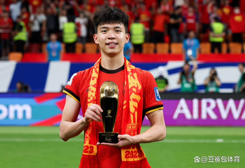 一位外援在国内篮球联赛中取得高分