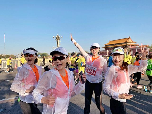 包含美国篮球明星参与慈善马拉松,传递正能量的词条 包含美国篮球明星参与慈善马拉松,传递正能量的词条