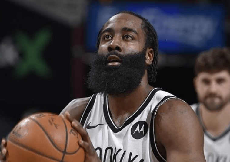 爱游戏登录-关键时刻，球员们在紧要关头展现出冷静果断