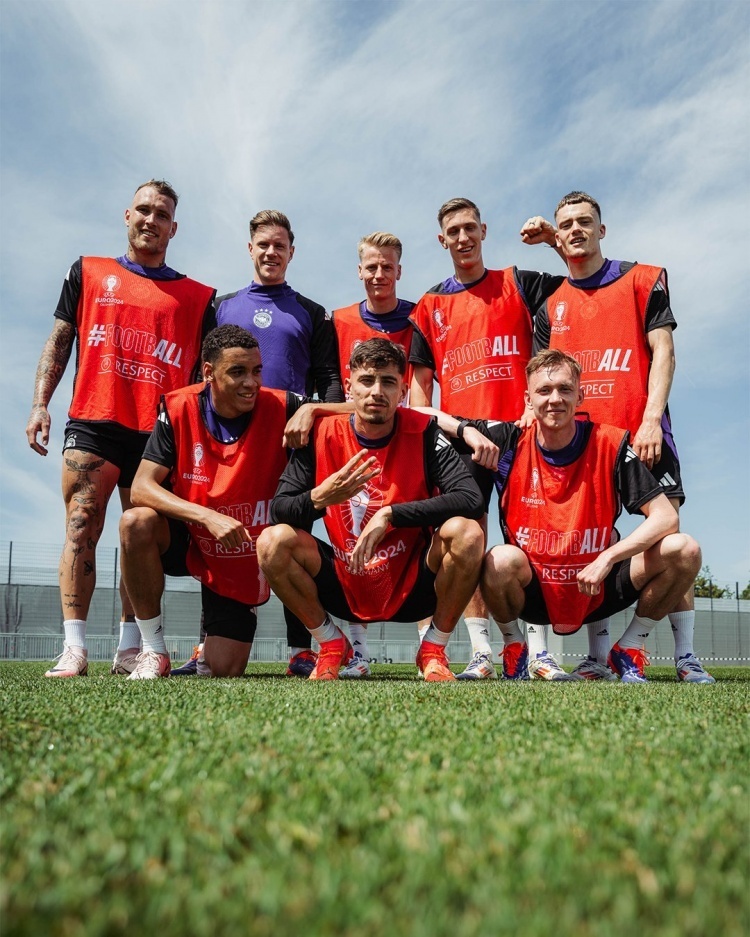 关于匈牙利足球队备战国际赛事，期待好成绩的信息